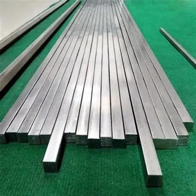 Barre carrée en titane GR2